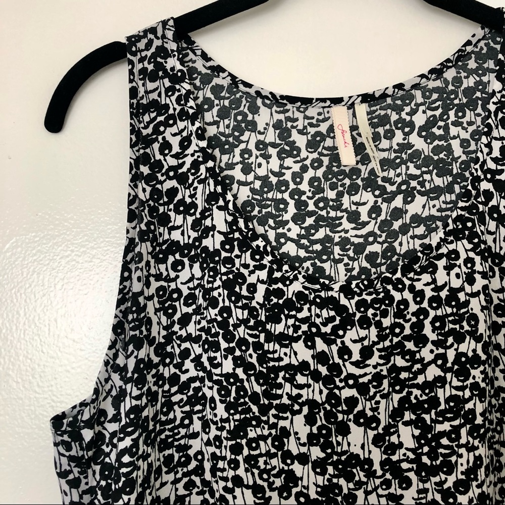 Patterned Tank Top - Picture 3 of 5